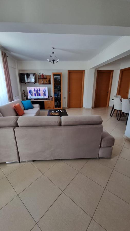 Ideal Apartments & Rooms Саранда Экстерьер фото